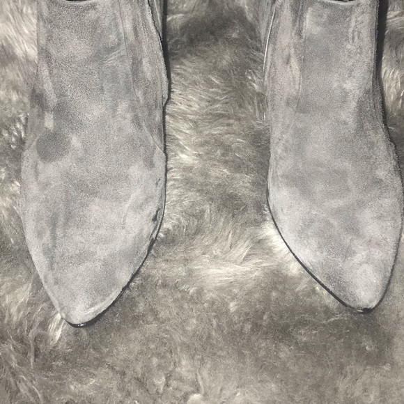 Those are authentic pair of Paul green Grey suede - Picture 6 of 6